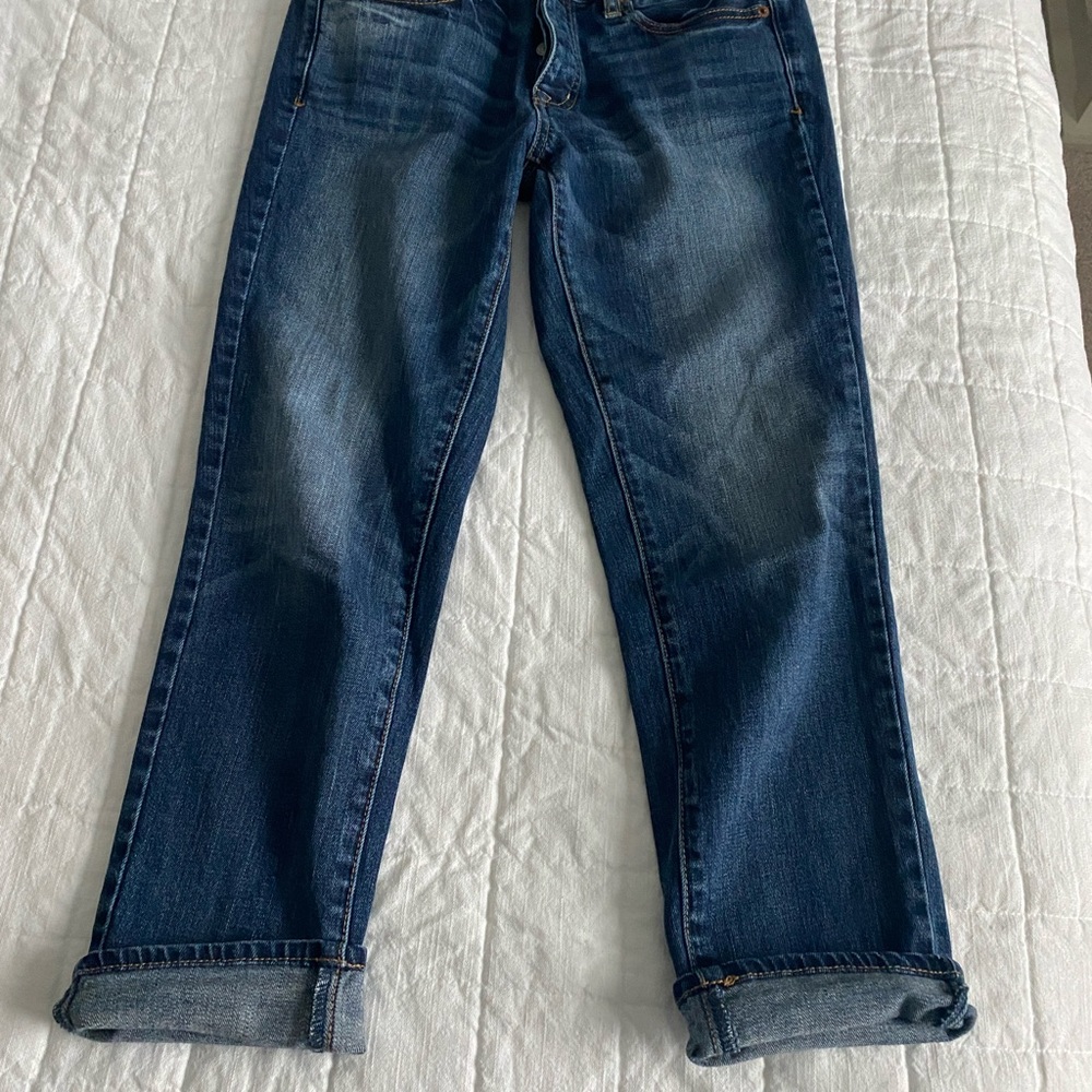 Women’s American Eagle Boy Cop jeans size 2